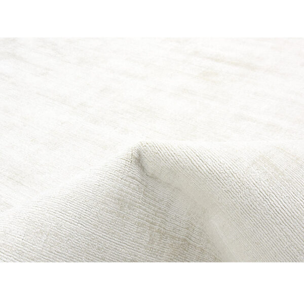 Aura De Luxe Cream Premium Rugs